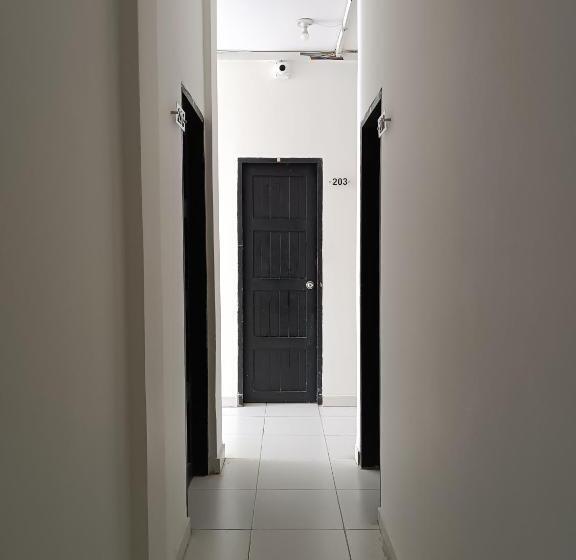 هتل Riviera Central