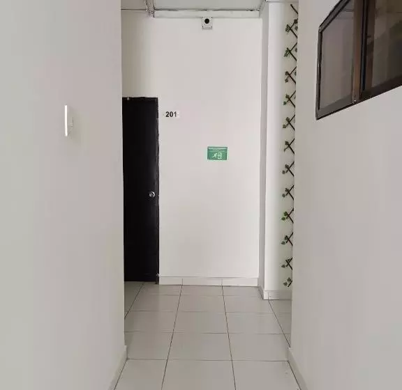 Hotelli Riviera Central