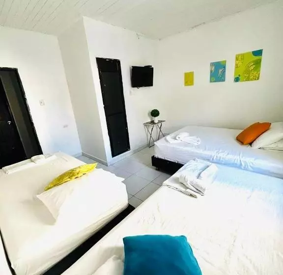 Hotelli Riviera Central