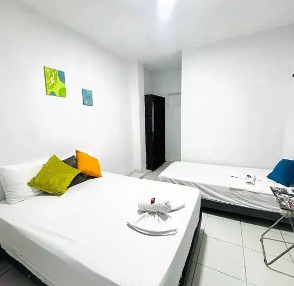 Hotelli Riviera Central