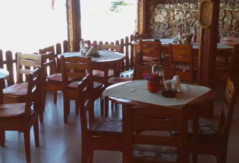 هتل Stefan Family