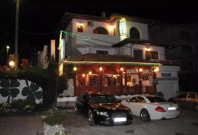 هتل Stefan Family