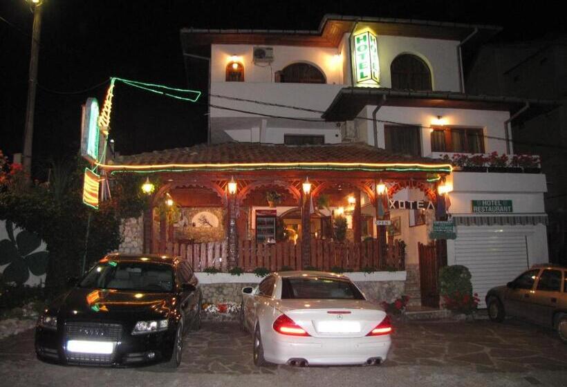 هتل Stefan Family