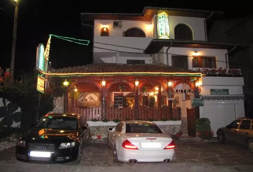 هتل Stefan Family