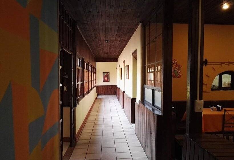 هتل Y Cafe Casa Del Valle