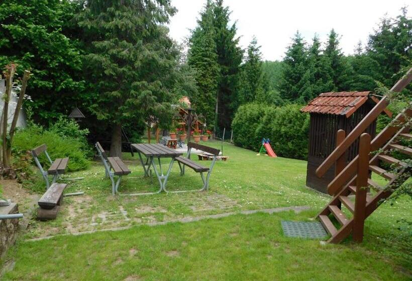 بنسيون Fenyő Vendégház