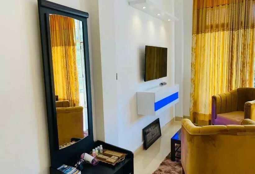 پانسیون Holiday Homes Guest Inn Ella
