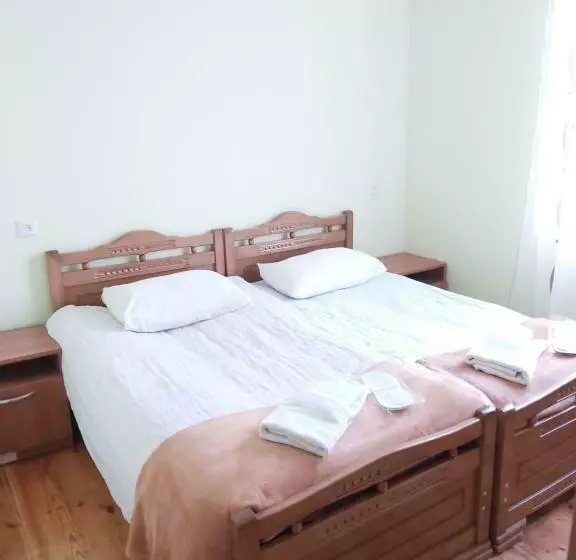 پانسیون Maiko Guest House