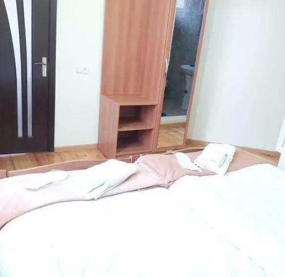 پانسیون Maiko Guest House
