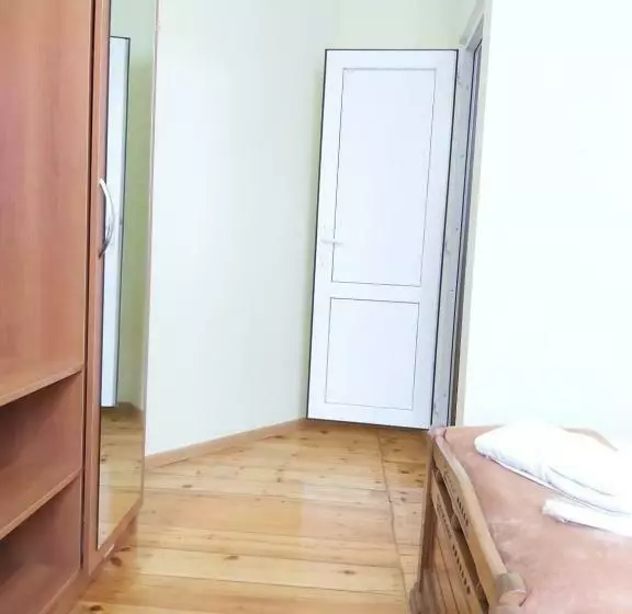 پانسیون Maiko Guest House