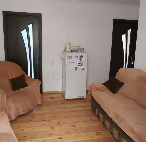 پانسیون Maiko Guest House