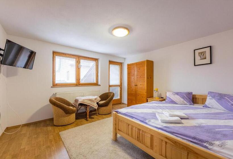 ペンション Penzion Jas