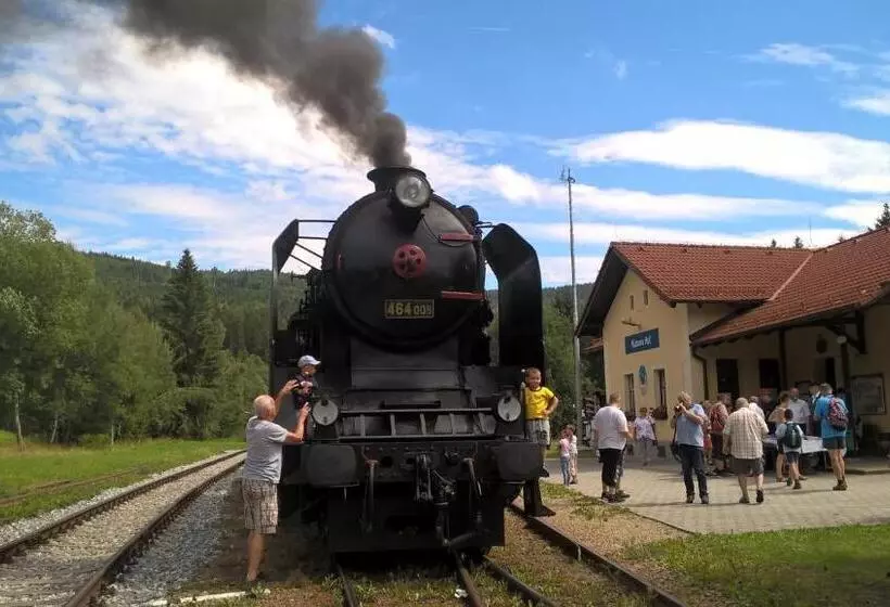 Majatalo Penzion Pod Boubínem