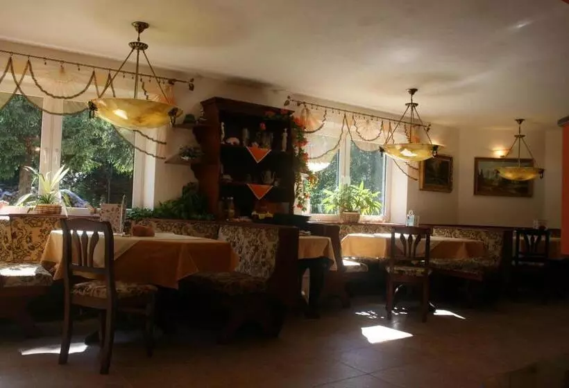 Majatalo Penzion Pod Boubínem