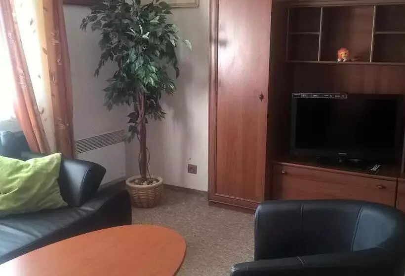 Majatalo Penzion Pod Boubínem