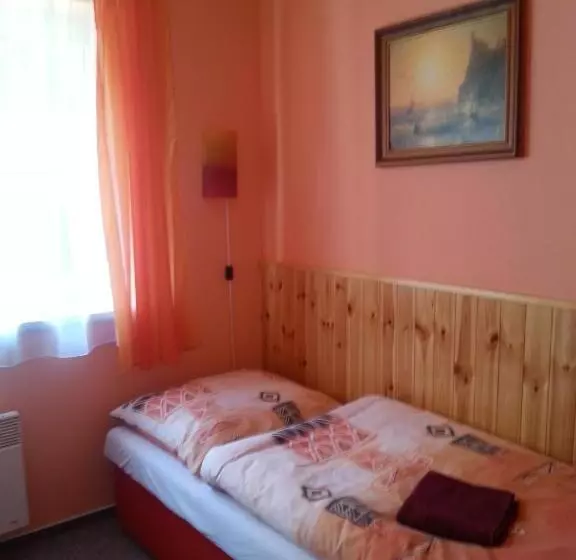 Majatalo Penzion Pod Boubínem