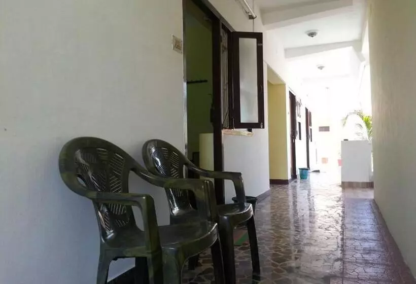 Majatalo Silver Moon Guest House