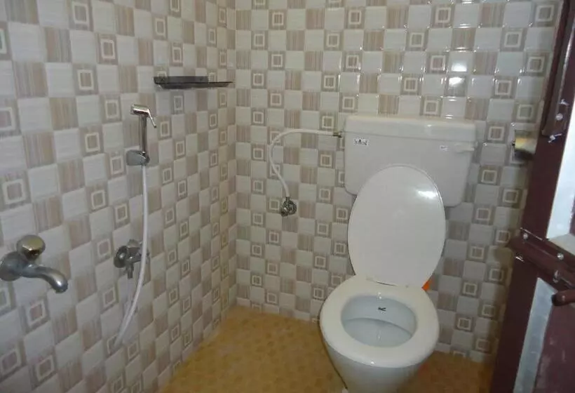 Majatalo Silver Moon Guest House