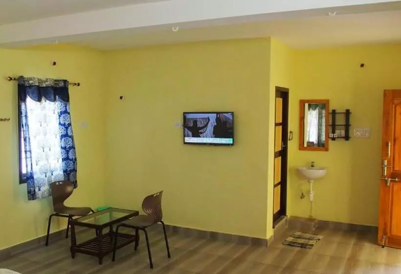 Majatalo Silver Moon Guest House