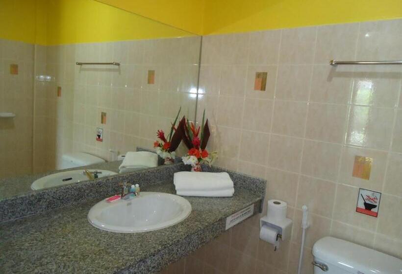 פנסיון Thai Life Guesthouse Khaolak