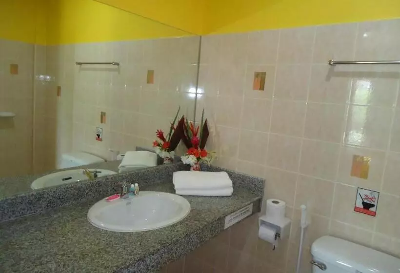 پانسیون Thai Life Guesthouse Khaolak