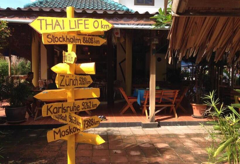 פנסיון Thai Life Guesthouse Khaolak