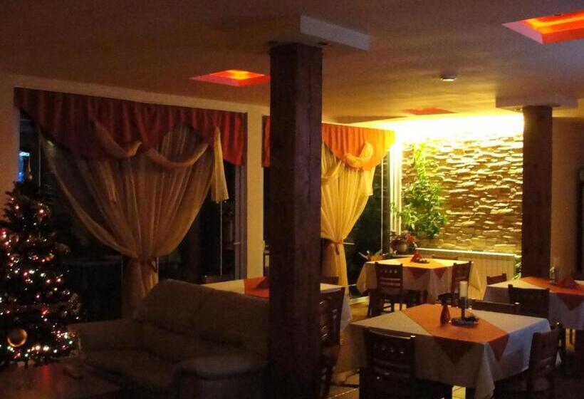 Pansiyon Zasheva Kushta Guesthouse