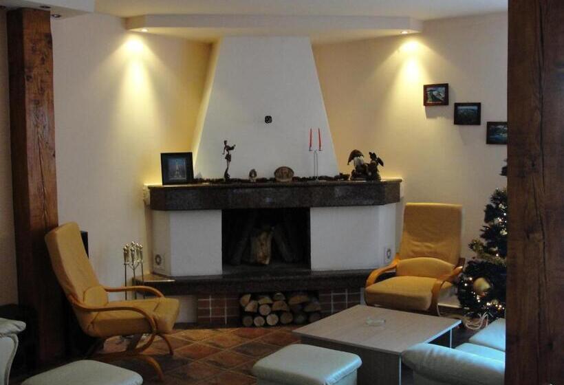 Pansiyon Zasheva Kushta Guesthouse