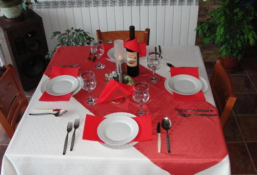 Pansiyon Zasheva Kushta Guesthouse