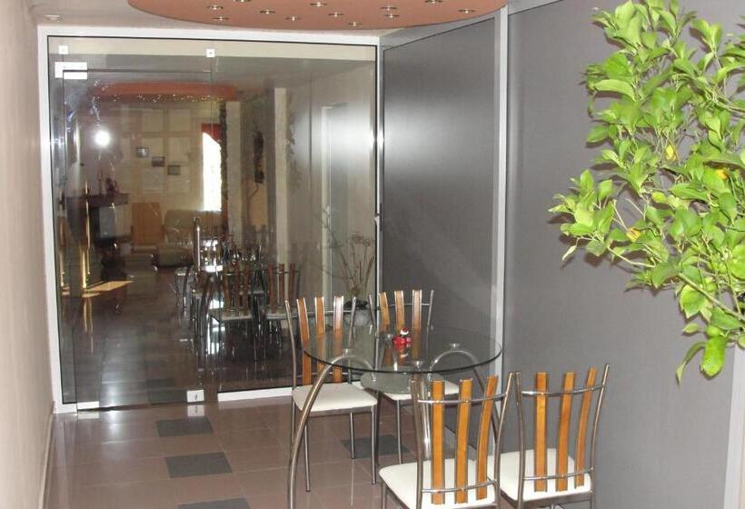 Pansiyon Zasheva Kushta Guesthouse