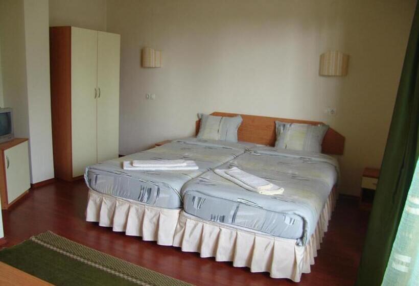 Pansiyon Zasheva Kushta Guesthouse