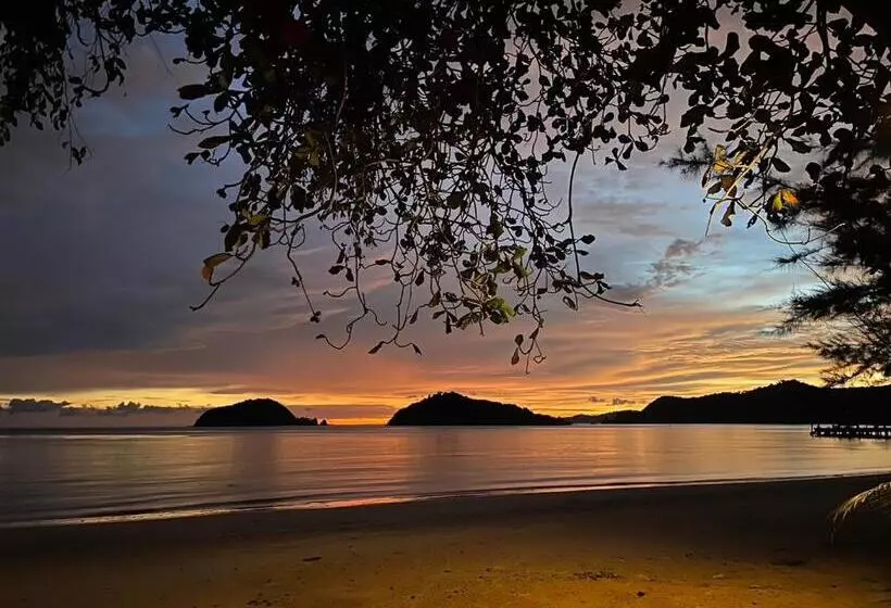 استراحتگاه Baan Koh Mak