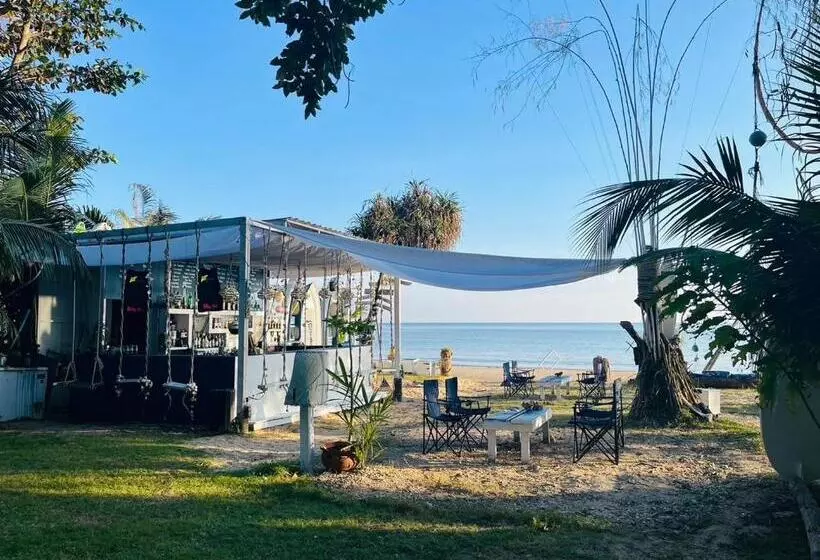 استراحتگاه Baan Koh Mak