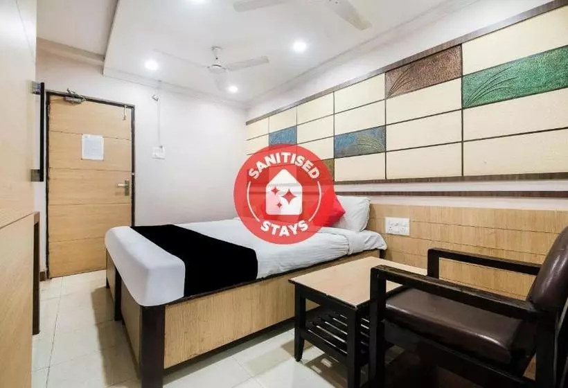 ホテル Spot On 76759 Tanvi Inn