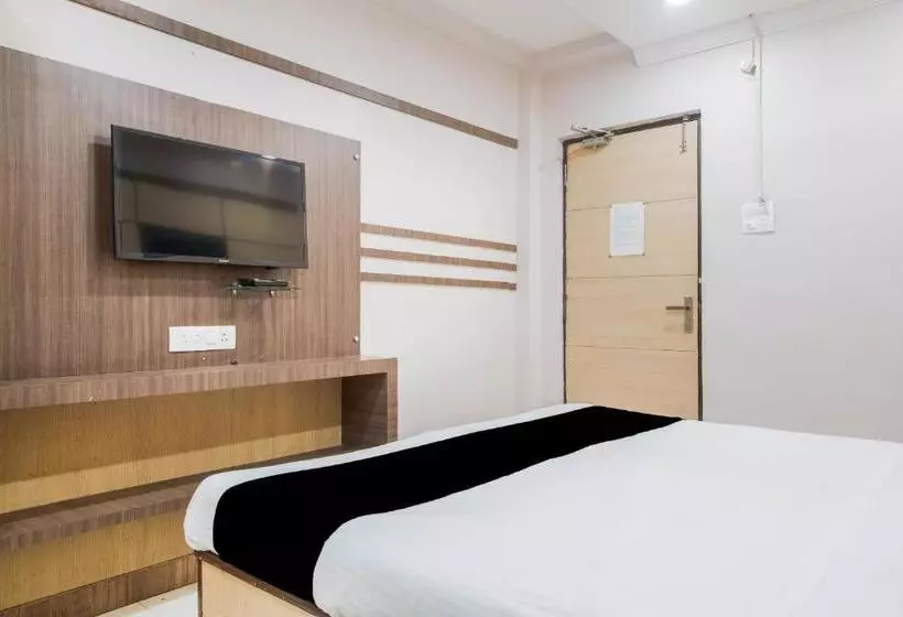 ホテル Spot On 76759 Tanvi Inn