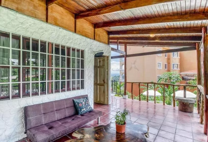 تختخواب و صبحانه Most Animal Friendly Place On Earth Casa Geraldo