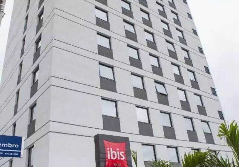 ホテル Ibis Ponta Grossa