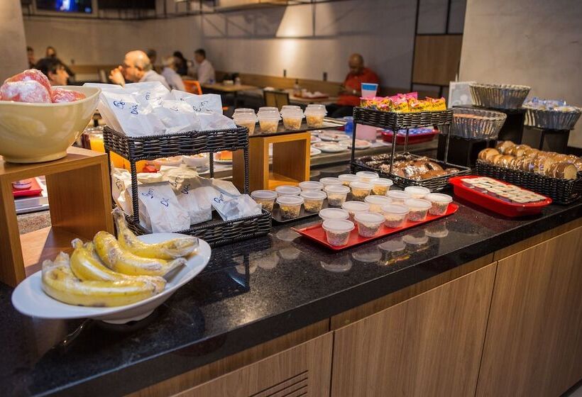 هتل Ibis Ponta Grossa