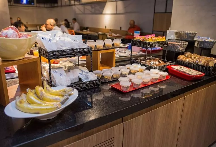 ホテル Ibis Ponta Grossa