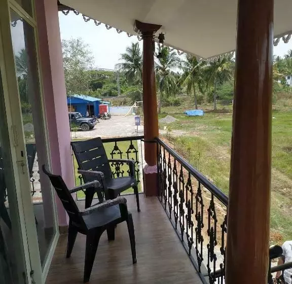 Hotelli Krish Garden