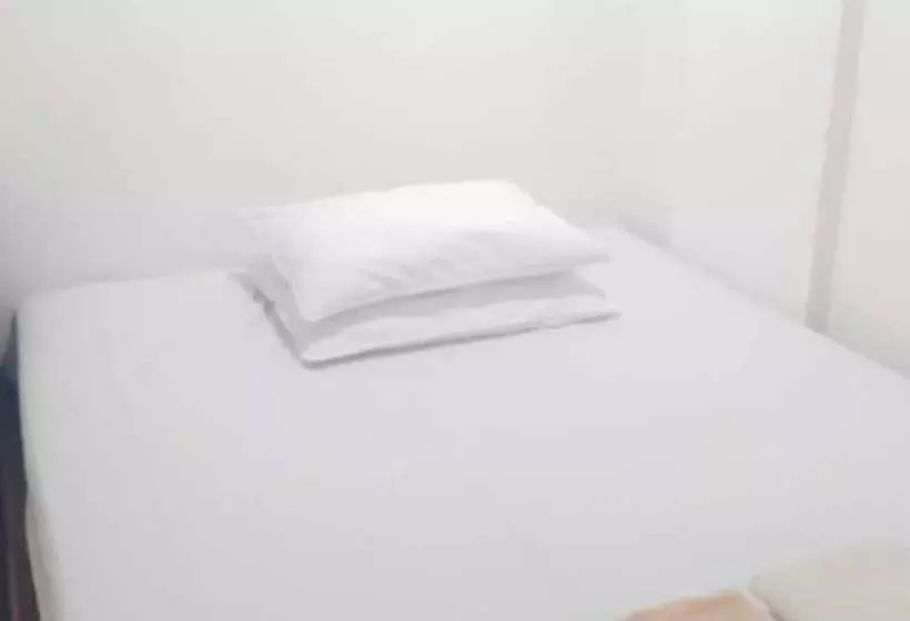 ホテル Royal Mas Hayam Wuruk