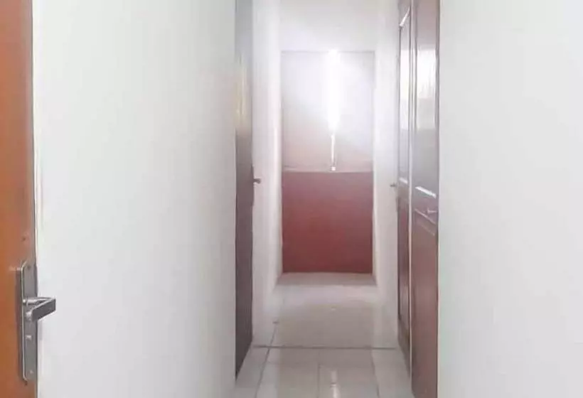 ホテル Royal Mas Hayam Wuruk