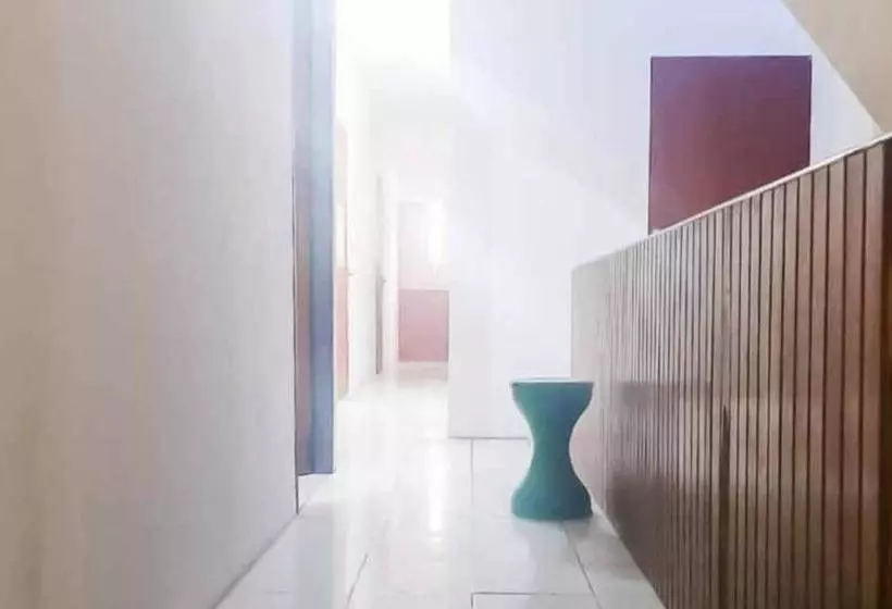 ホテル Royal Mas Hayam Wuruk