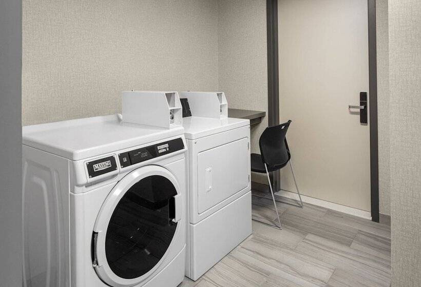 Отель Springhill Suites By Marriott East Rutherford Meadowlands Carlstadt