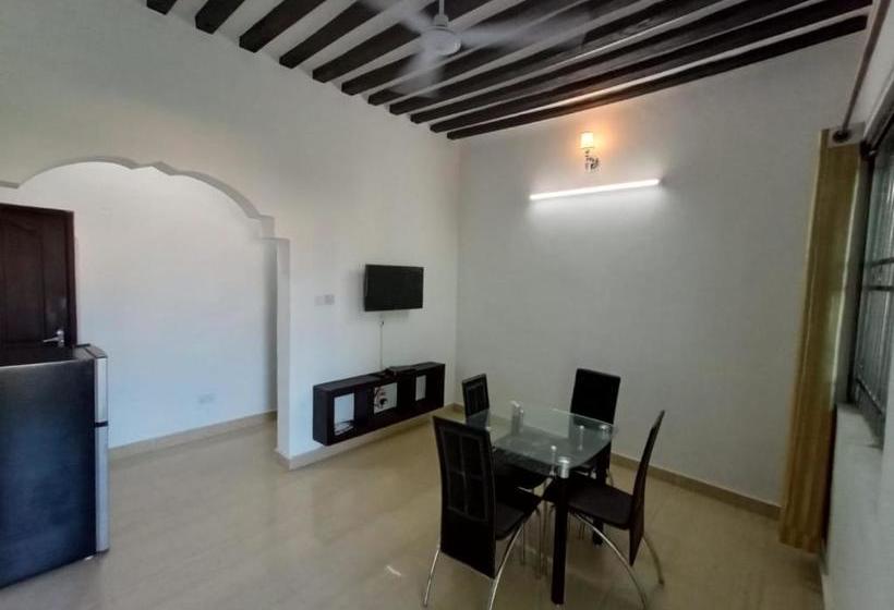 هتل Wiyoni Royals Lamu