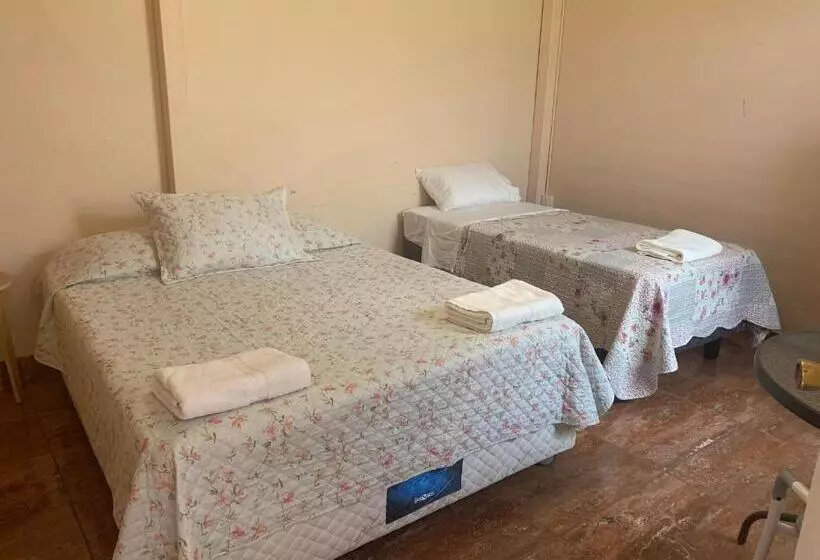 پانسیون Hostal Iria