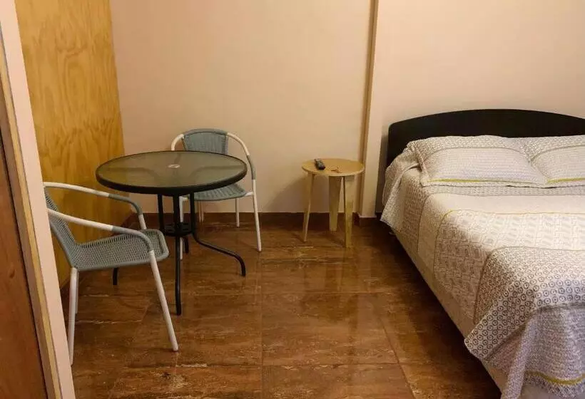 پانسیون Hostal Iria