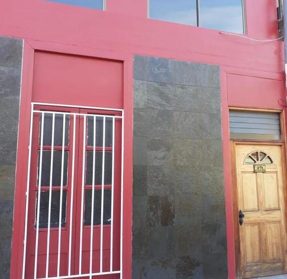 پانسیون Hostal Iria