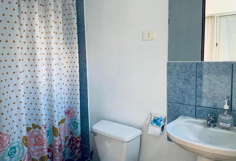 پانسیون Hostal Iria