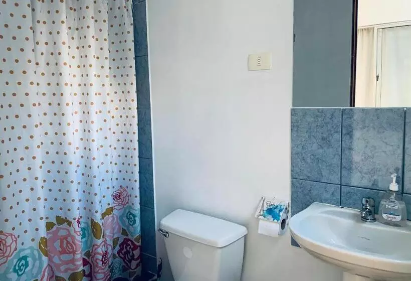 پانسیون Hostal Iria